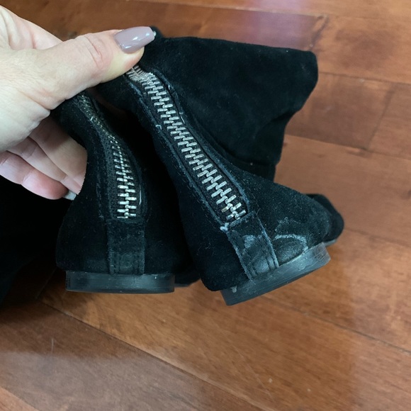 Seude knee high boot! - Picture 5 of 5